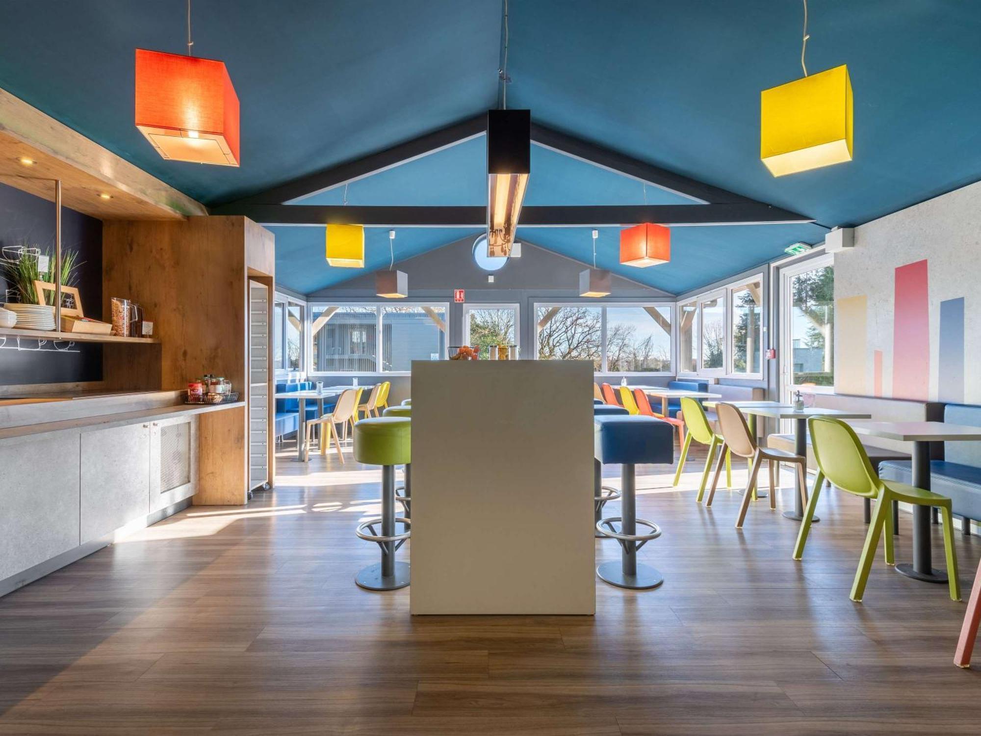 Ibis Budget Caen Herouville Bagian luar foto
