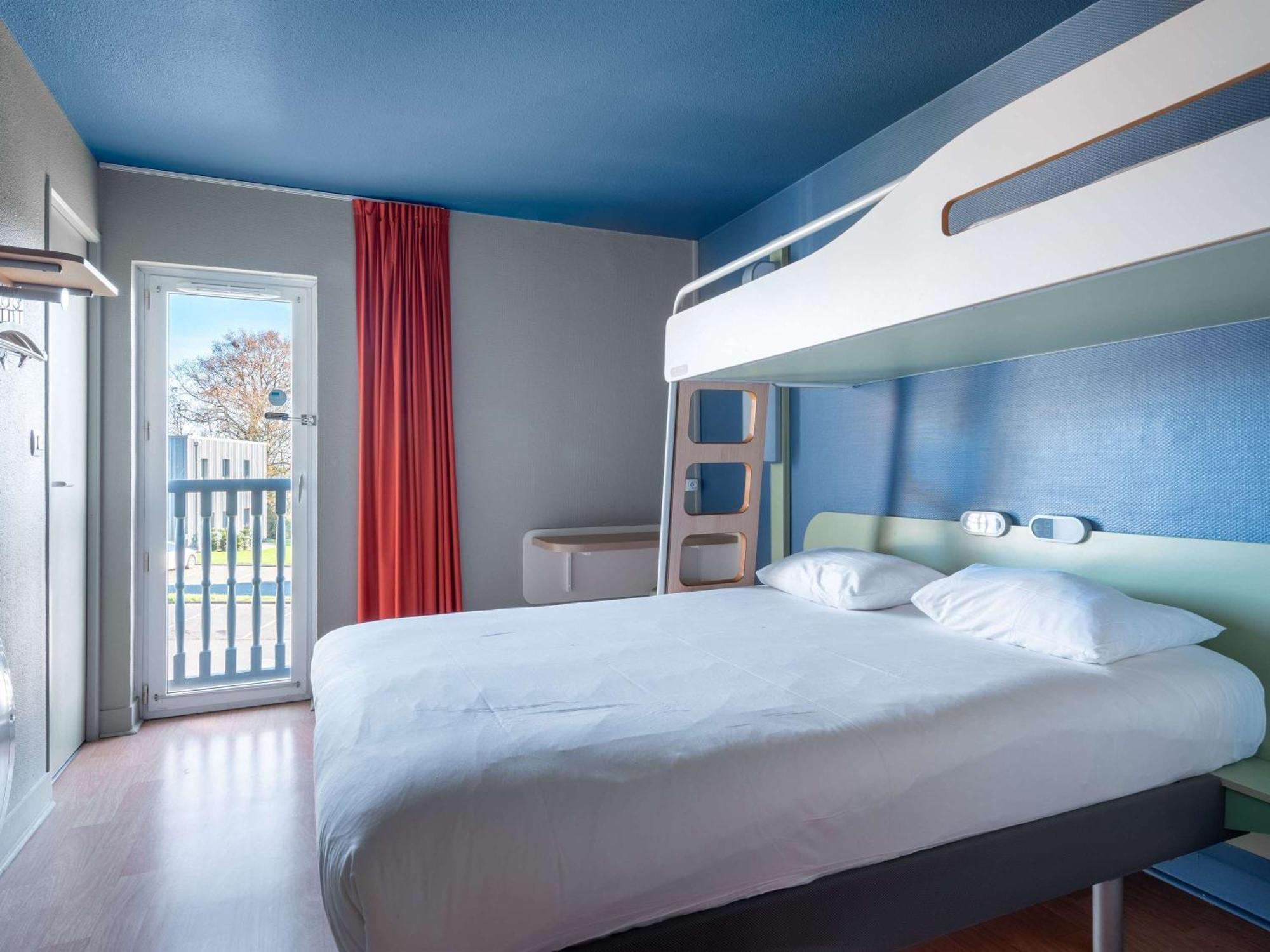Ibis Budget Caen Herouville Bagian luar foto