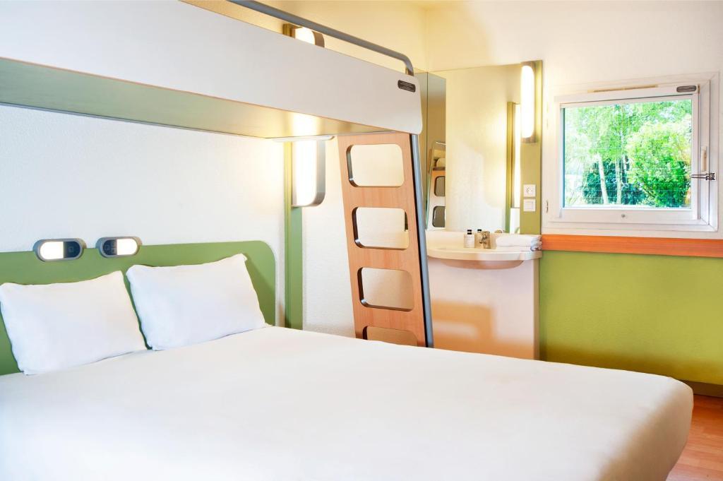 Ibis Budget Caen Herouville Bagian luar foto