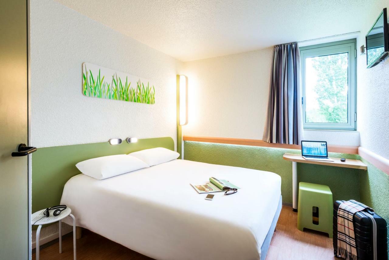 Ibis Budget Caen Herouville Bagian luar foto